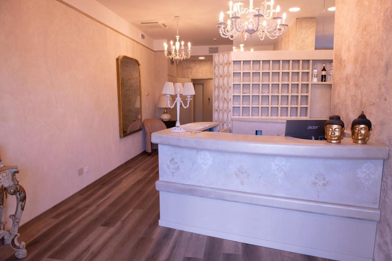 Della Rosa 3* Ancona